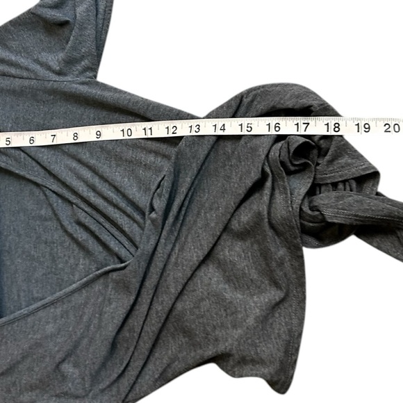 Jackson Rowe Encompass Long Sleeve Wrap Top- Grey- Size Small - Picture 8 of 8